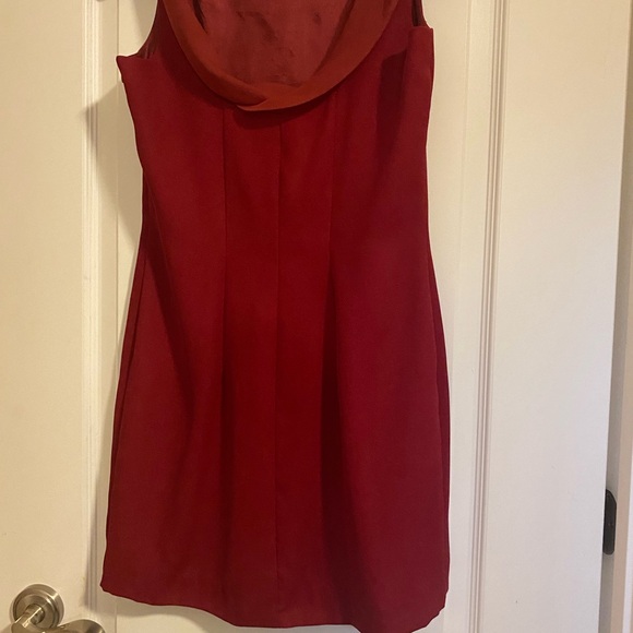 Classic short dress with sheer accent at neckline. Length from front neck 28” - Picture 2 of 5